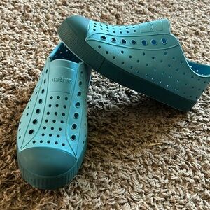 Native kids shoes size 1